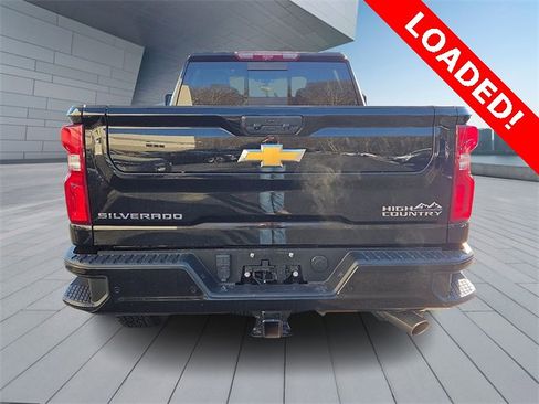 Used 2024 Chevrolet Silverado 2500 High Country w/ High Country Premium Package image 5