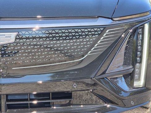 New 2026 Cadillac Lyriq Sport image 10