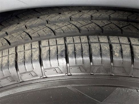 Used 2017 Honda CR-V LX image 9