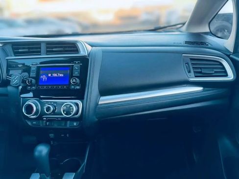 Used 2016 Honda Fit LX image 17