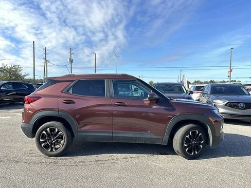 Used 2023 Chevrolet TrailBlazer LT w/ Convenience Package image 5
