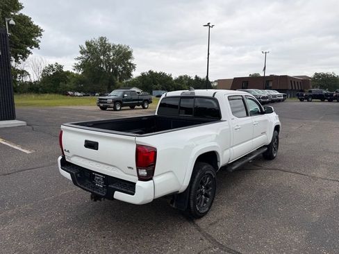 Used 2021 Toyota Tacoma TRD Sport AWD/4WD image 4