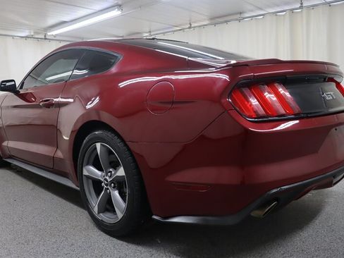 Used 2016 Ford Mustang GT Premium RWD image 4