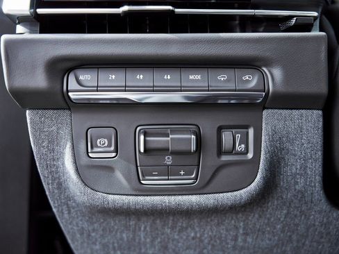 Used 2026 Cadillac Escalade Platinum Sport w/ LPO, Floor Liner Package image 60