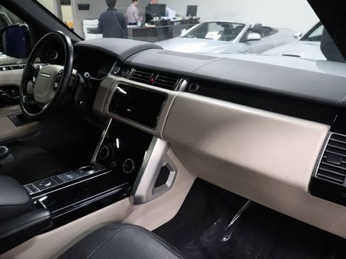 Used 2020 Land Rover Range Rover HSE image 25