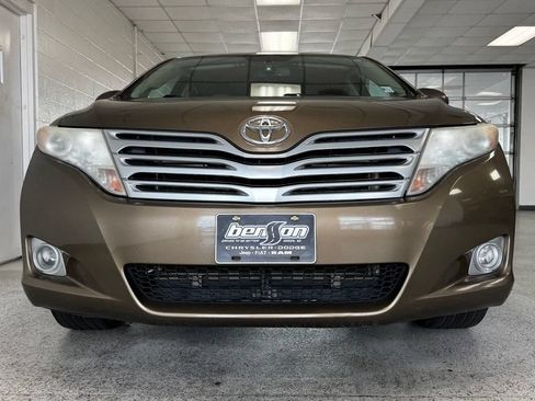 Used 2010 Toyota Venza FWD image 4