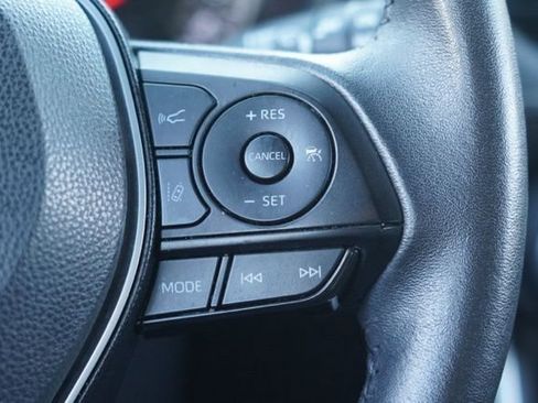 Certified 2022 Toyota RAV4 XLE Premium image 23