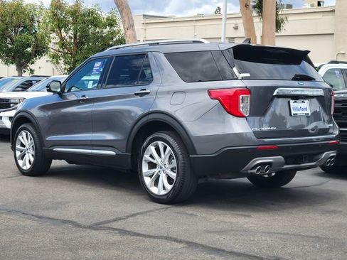 Certified 2022 Ford Explorer Platinum w/ Equipment Group 601A AWD/4WD image 2