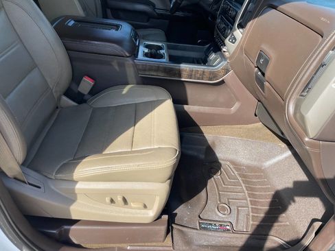 Used 2016 GMC Sierra 3500 Denali w/ Duramax Plus Package image 31