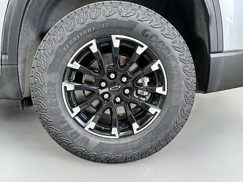 Used 2024 Chevrolet Traverse Z71 AWD/4WD image 29
