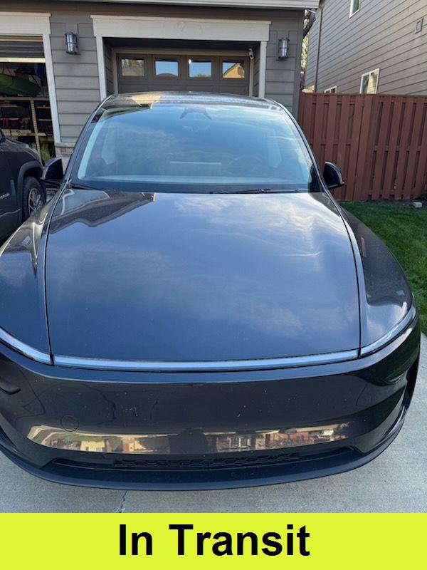Used 2026 Tesla Model Y AWD image 1