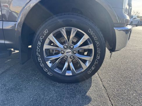 Used 2015 Ford F150 Lariat w/ Equipment Group 502A Luxury image 18