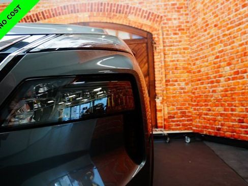 Used 2023 Nissan Rogue S image 67