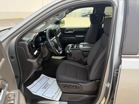 Used 2026 Chevrolet Silverado 1500 LT AWD/4WD image 12