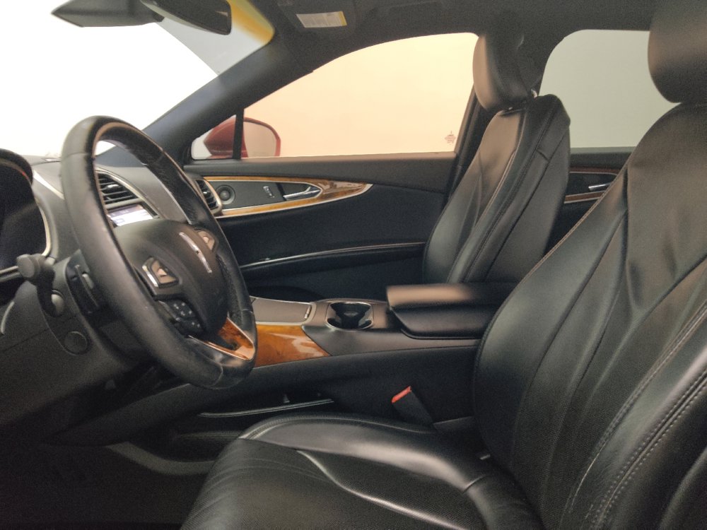 Used 2016 Lincoln MKX Reserve w/ Technology Package FWD image 17