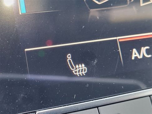 New 2025 Audi Q8 Premium image 20