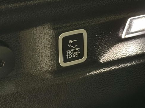 Certified 2022 Jeep Grand Cherokee L Limited image 13