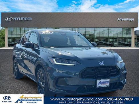 Used 2025 Honda HR-V Sport image 1