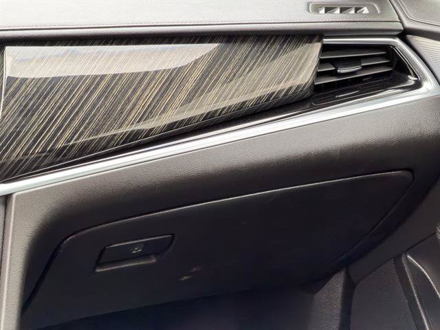 Used 2024 Cadillac XT6 Premium Luxury AWD/4WD image 16