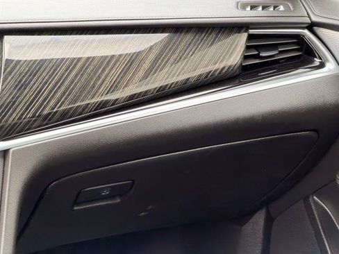 Used 2024 Cadillac XT6 Premium Luxury AWD/4WD image 16