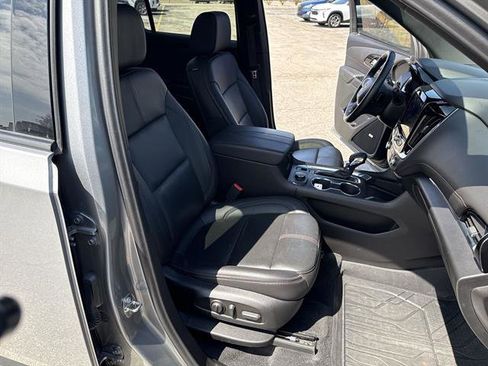 Certified 2023 Chevrolet Traverse RS w/ LPO, Floor Liner Package AWD/4WD image 46