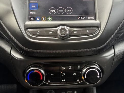 Used 2023 Chevrolet TrailBlazer LT FWD image 21