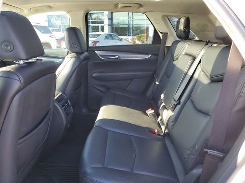 Used 2017 Cadillac XT5 Luxury w/ Driver Awareness Package image 28