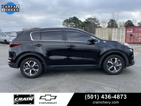 Used 2022 Kia Sportage LX image 9