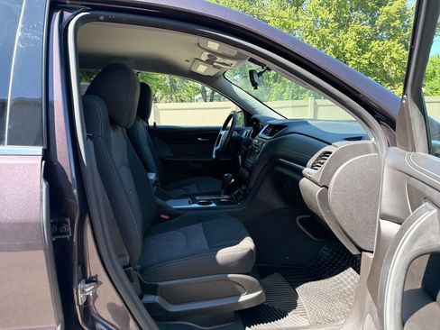Used 2015 Chevrolet Traverse LT w/ Style and Technology Package FWD image 27