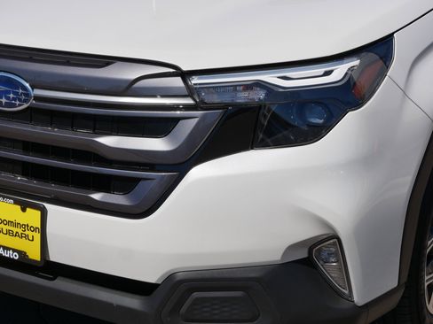 Certified 2025 Subaru Forester Premium AWD/4WD image 16