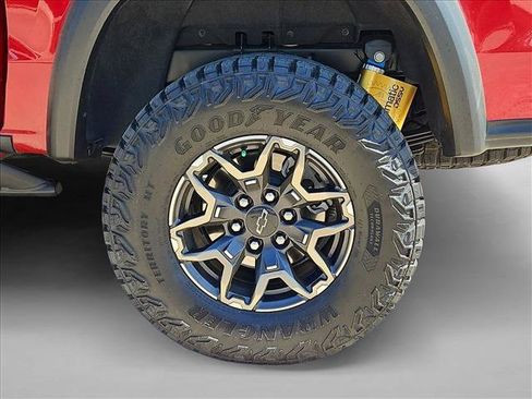 Used 2025 Chevrolet Colorado ZR2 AWD/4WD image 24