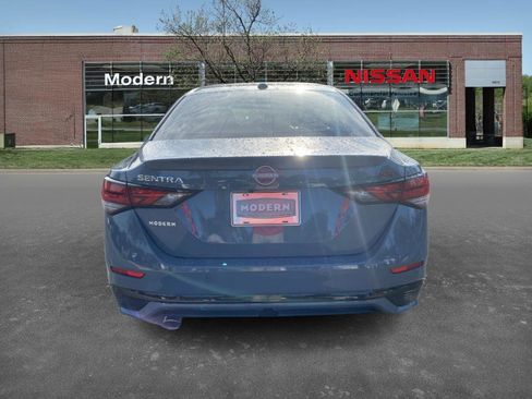 New 2025 Nissan Sentra SR image 3