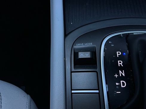 Used 2025 Hyundai Kona SEL image 24