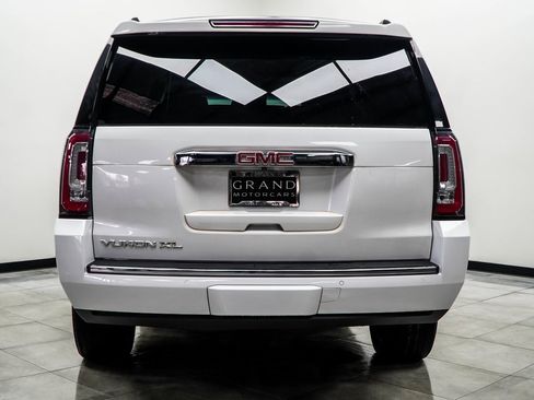 Used 2018 GMC Yukon XL Denali w/ Denali Ultimate Package image 11