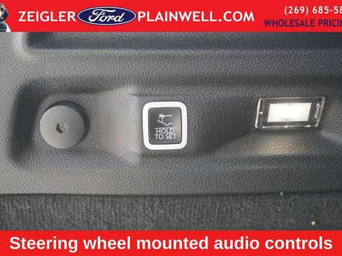 Used 2025 Jeep Grand Cherokee L Summit image 11