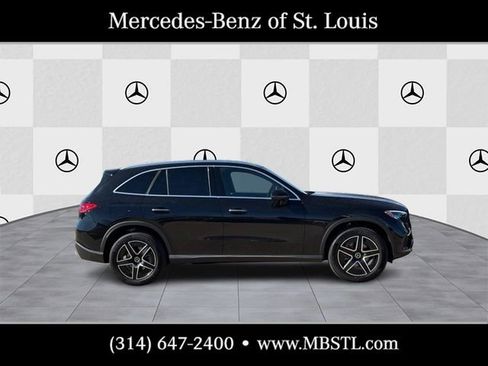 New 2026 Mercedes-Benz GLC 300 4MATIC image 2