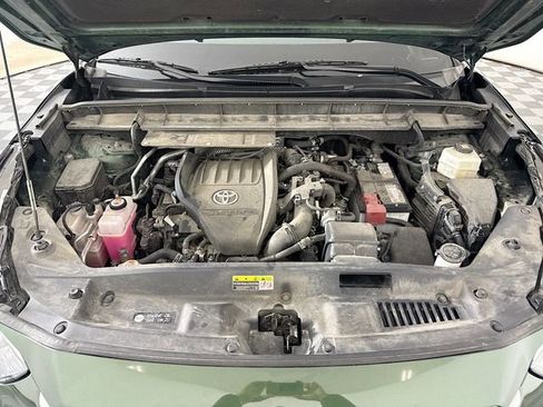 Used 2023 Toyota Highlander XLE AWD/4WD image 33