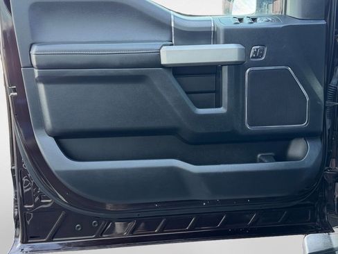 Used 2019 Ford F150 Lariat w/ Equipment Group 502A Luxury AWD/4WD image 14