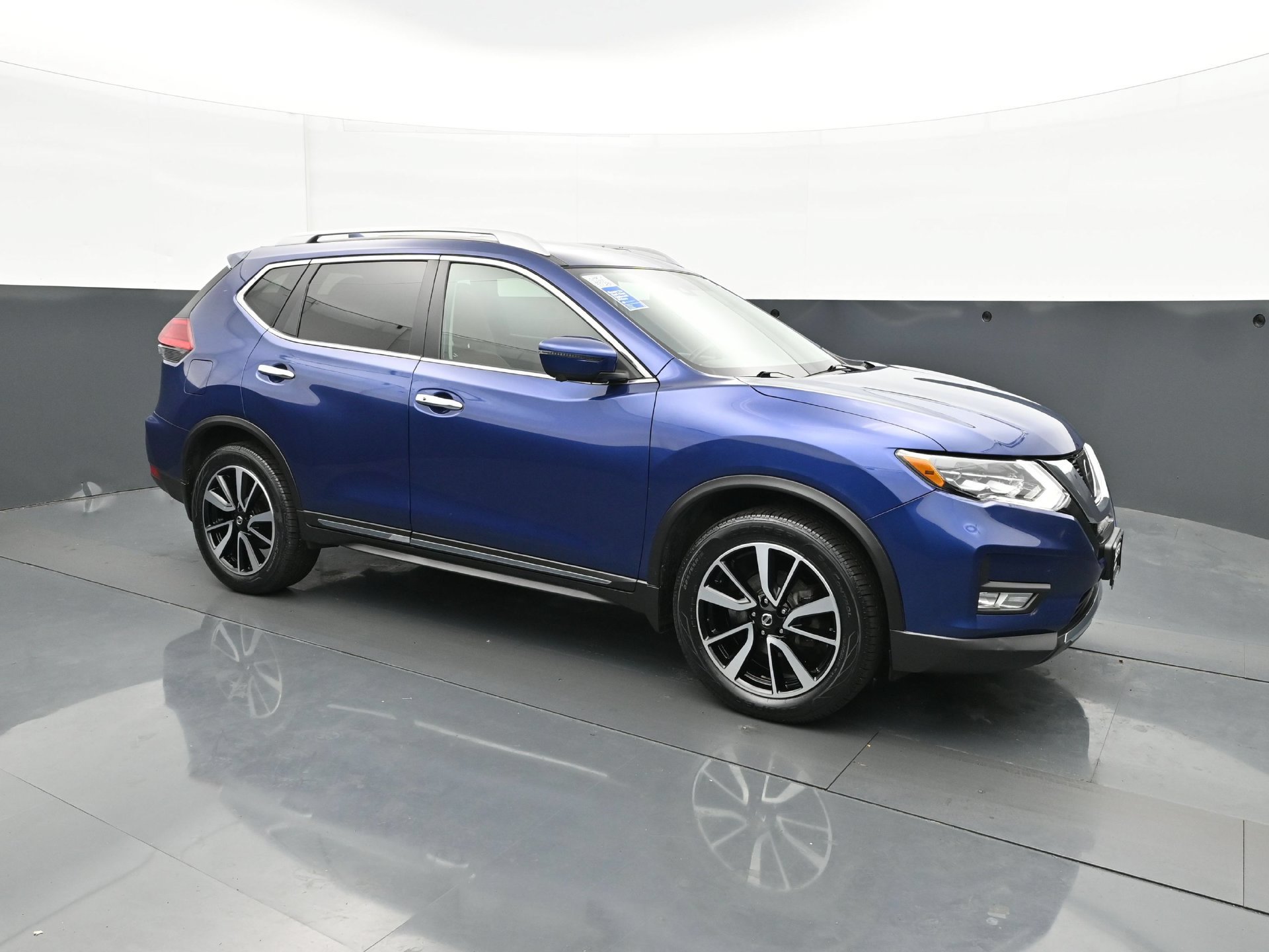 Used 2017 Nissan Rogue SL w/ SL Premium Package AWD/4WD image 9