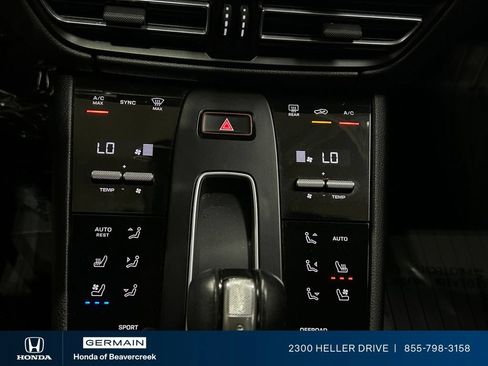 Used 2022 Porsche Macan AWD/4WD image 24