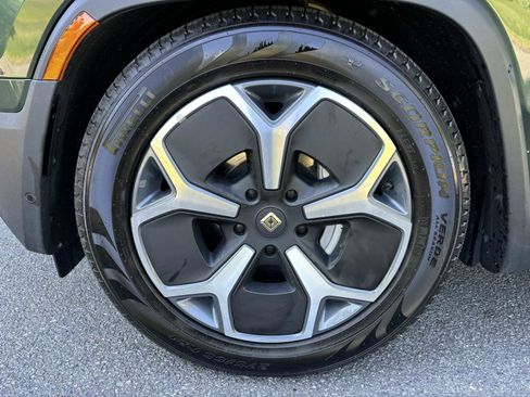 Used 2024 Rivian R1S Adventure AWD/4WD image 30