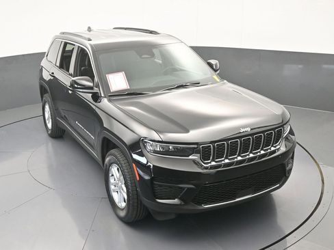 Used 2025 Jeep Grand Cherokee Laredo image 51