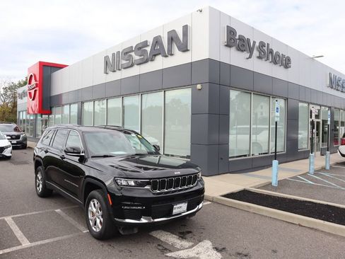 Used 2022 Jeep Grand Cherokee L Limited AWD/4WD image 1