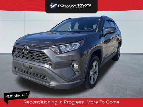 Used 2021 Toyota RAV4 XLE image 1