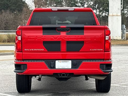 Used 2023 Chevrolet Silverado 1500 Custom image 17