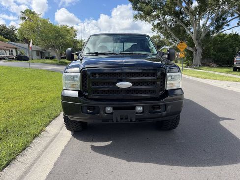 Used 2005 Ford F250 XLT AWD/4WD image 3