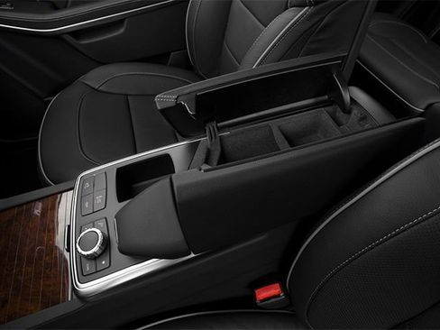 Used 2014 Mercedes-Benz GL 550 4MATIC image 18