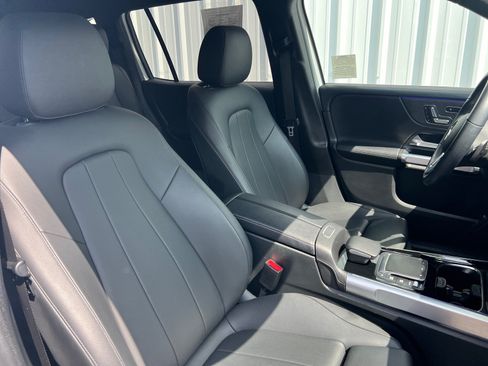 Used 2023 Mercedes-Benz GLB 250 image 21