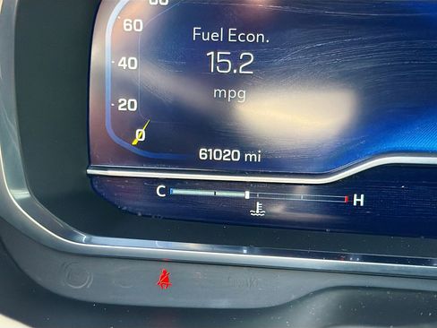 Used 2023 Chevrolet Suburban Premier image 39