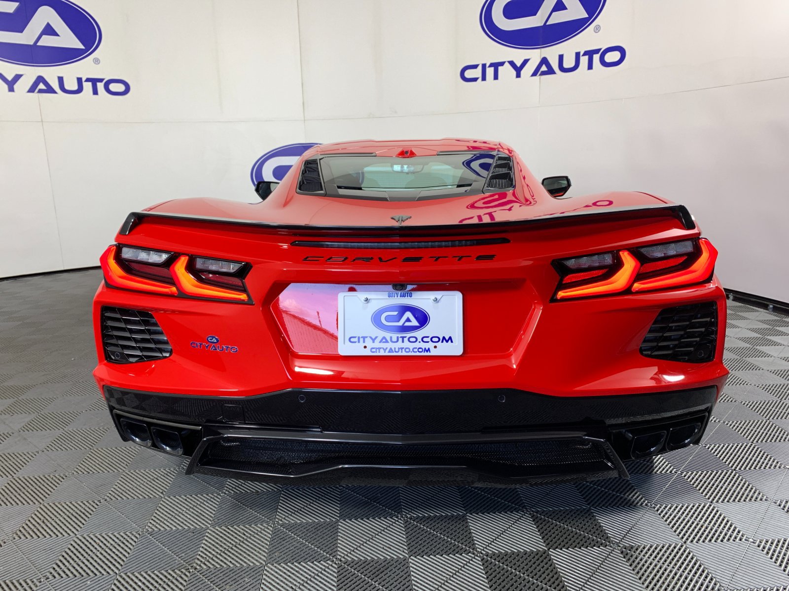 Used 2025 Chevrolet Corvette Stingray Coupe w/ 1LT RWD image 4